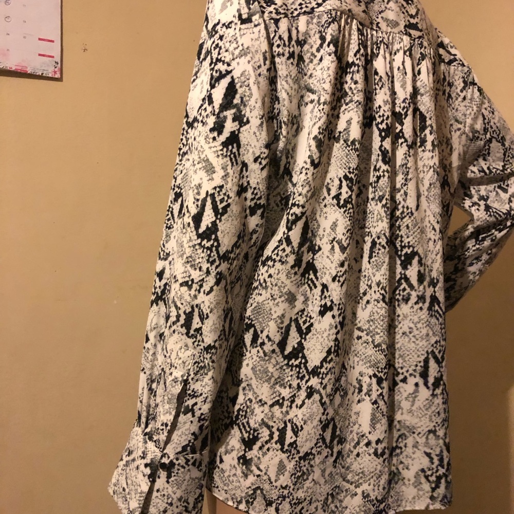 New - Picture 3 of 4